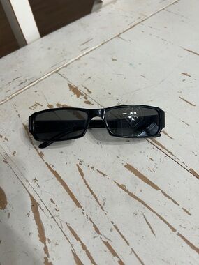 Gucci Black Rectangular Sunglasses
